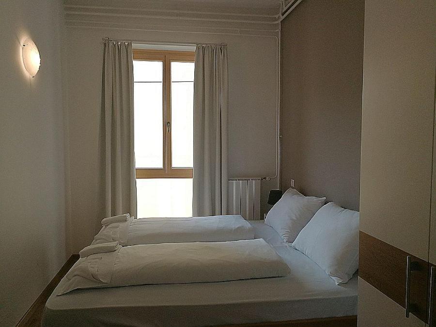Hotel Dvorec Tolmin Buitenkant foto